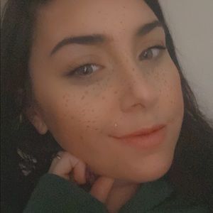 Meet your Posher, Amanda